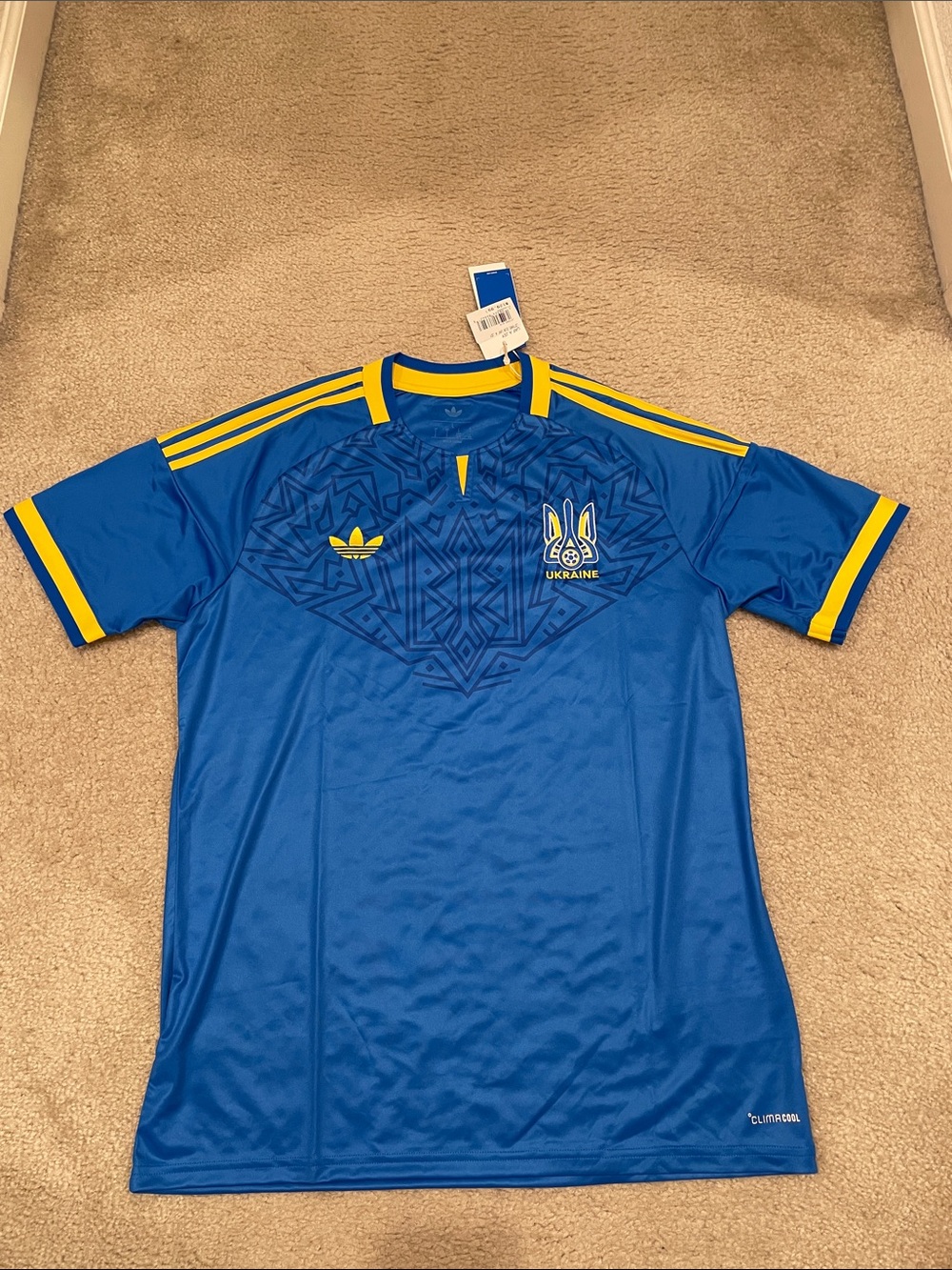 Adidas Ukraine 26 Away Jersey Men size L NWT